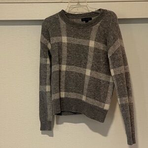 Banana Republic Gray and White Plaid Sweater